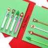 Outus 16-teiliges Weihnachtsstifte-Set, 8 Tintenroller mit Weihnachtsmotiven und 8 einziehbare mehrfarbige Weihnachtskugelschreiber für Kinder und Schüler, Schneemann/Rentier/Weihnachtsbaum/Weihnachtsmann