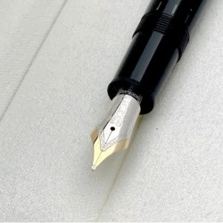 Montblanc Meisterstück Gold-Coated LeGrand Füllfederhalter