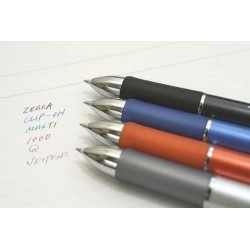 Zebra Clip-On 1000, 4-farbiger 0,7-mm-Kugelschreiber, 0,5-mm-Bleistift, silbernes Gehäuse (B4SA2-S)