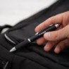 Personalisierter Stift von Dayspring Pens | Schwarzer Lumen-Leuchtstift. Ein Geschenkstift mit Gravur, der aufleuchtet. Personalisierter leuchtender Klick-Stift als Geschenk.