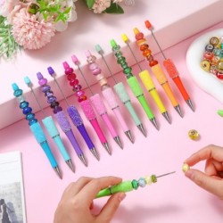 Kosiz 24-teiliger Kunststoff-Perlenstift mit Diamanten, bunte Perlenstifte, Kunststoff-Perlenstifte mit schwarzer Tinte, Bastelset für DIY-Stifte für Schüler, Geschenke, Büro, Schulbedarf (Bonbonfarbe)