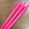 Lustiges, gummiertes Stifteset von Sleek Write – oh, verdammt noch mal, 3 Kugelschreiber mit humorvoller und unhöflicher Sprache, handgefertigtes Stift-Schreibtischzubehör, Stifte als Geschenk für Kollegen, schwarze Tinte (Pink)