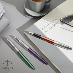 Parker Sonnet Essentials Kugelschreiber, Metall und Violettlack mit Palladiumbesatz, mittlere Spitze, schwarze Tinte, Geschenkbox