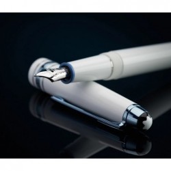 Montblanc Meisterstück Glacier Classique Fountain Pen Füller White